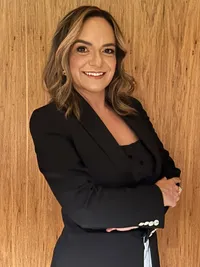 Profa. Danielle Rolim